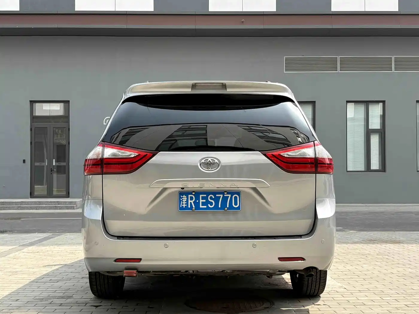 Toyota Sienna 2018 2015 3.5L 2WD LE