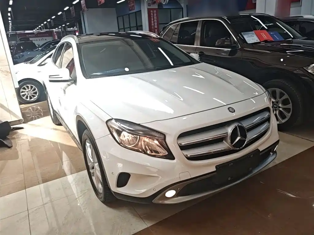 Mercedes-Benz GLA 2016 GLA 200 Dynamic фото 4