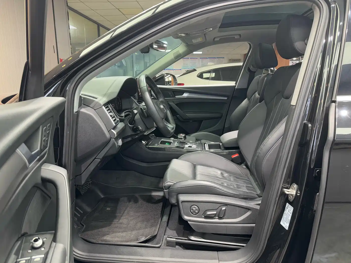 Audi Q5L 2021 45 TFSI Luxury Dynamic фото 5