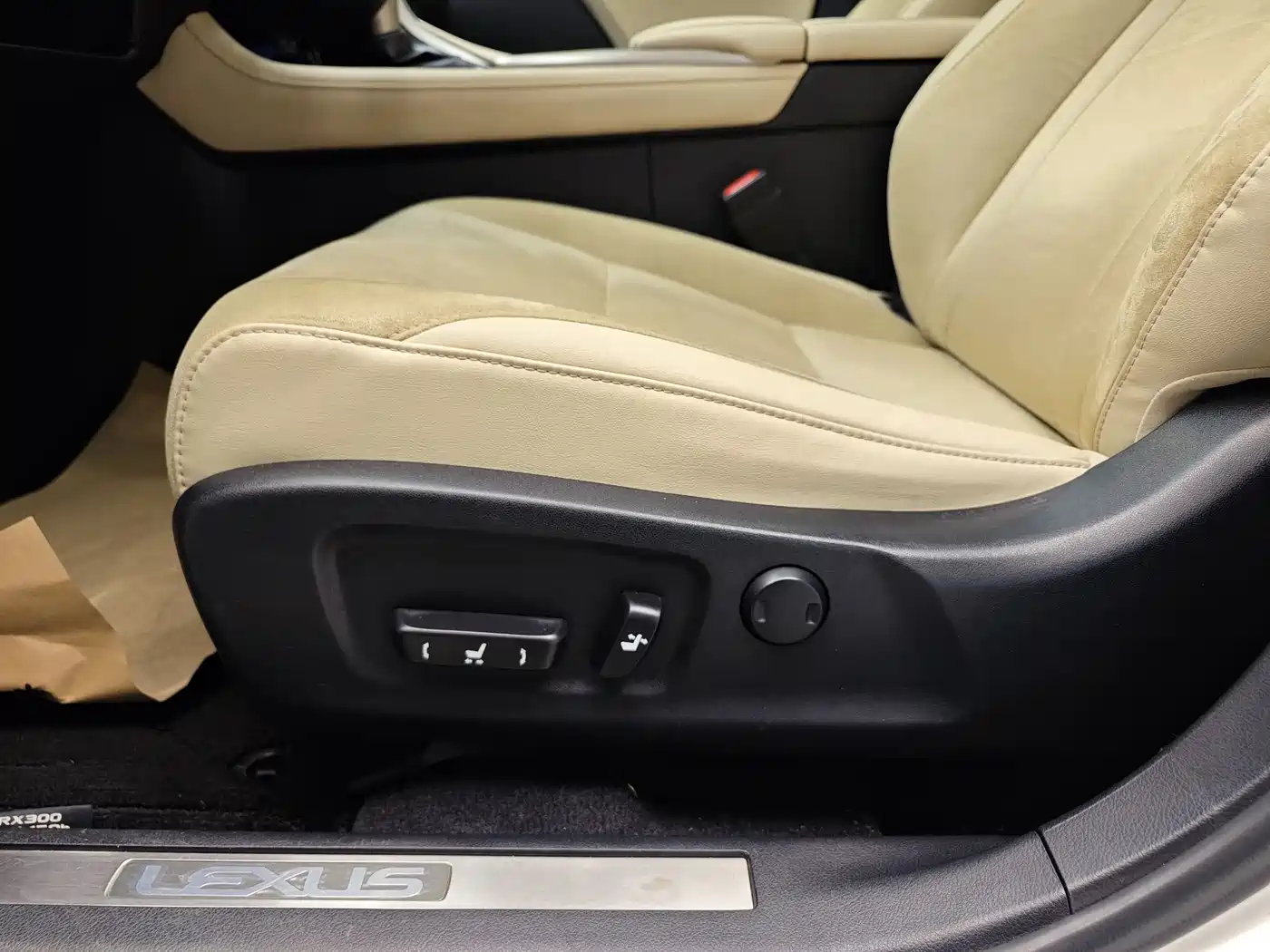 Lexus RX 2020 300 2WD Elite Edition China VI фото 10