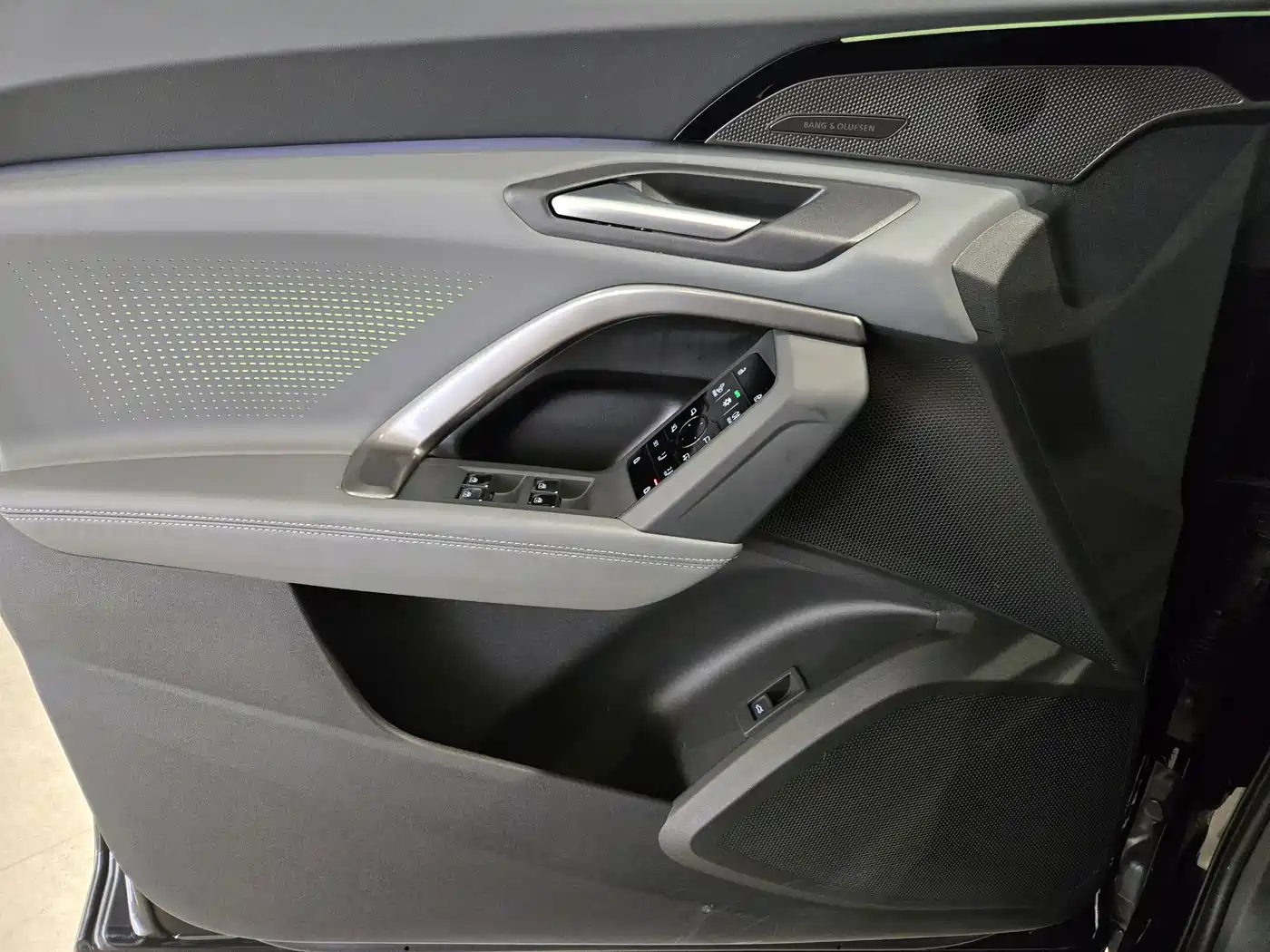 Audi Q5L 2026 Smart Hybrid Premium фото 17