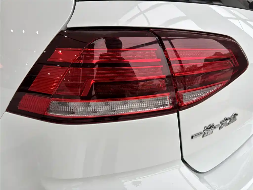 Volkswagen Golf 2019 280TSI DSG Comfort China VI фото 8