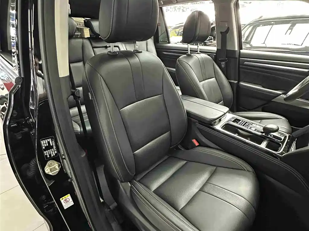 GAC Trumpchi Trumpchi GS8 2020 390T 2WD Luxury Smart Connect Anniversary Edition (7-Seater) фото 25