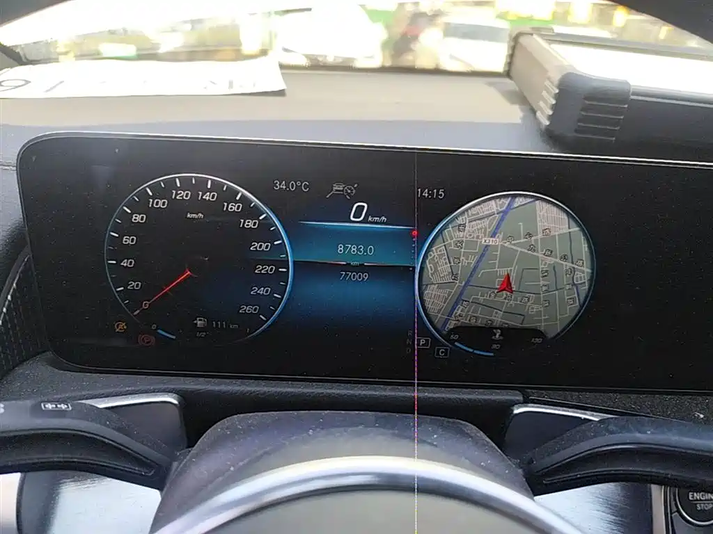 MERCEDES-BENZ GLB