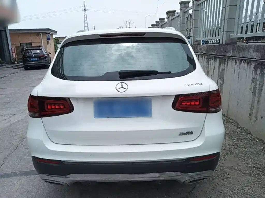 MERCEDES-BENZ GLC