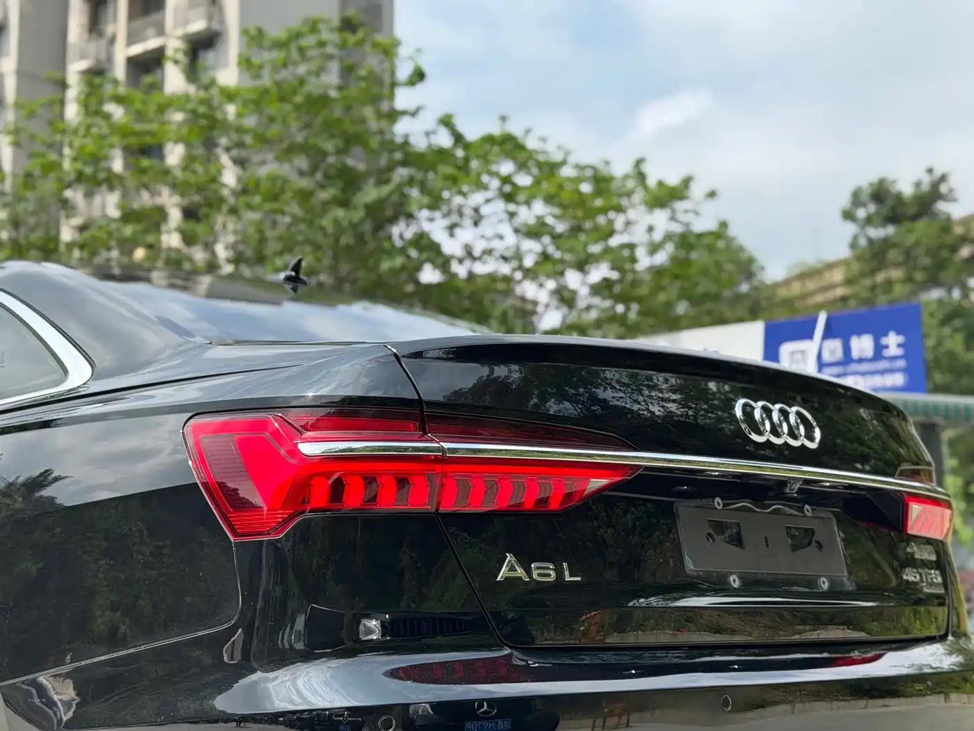 Фото 35 - Audi A6L