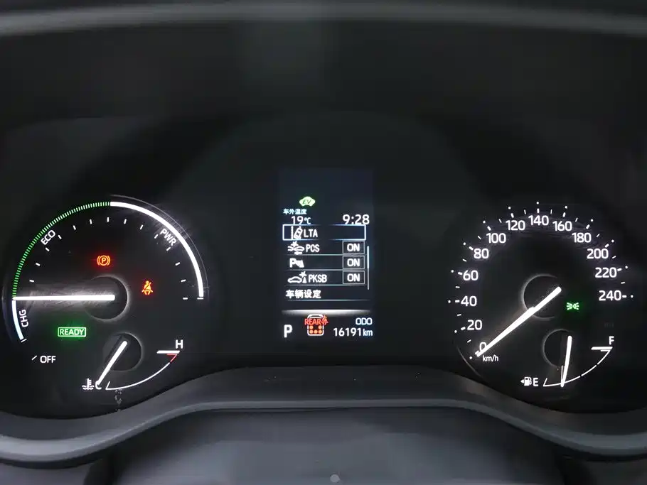 Toyota Granvia 2024 2.5L Hybrid Comfort фото 8