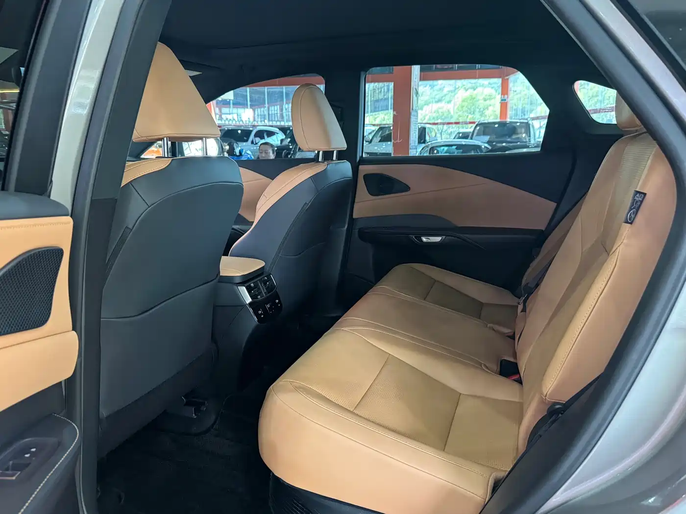 Lexus RX 2023 350h 4WD Pure Edition фото 13