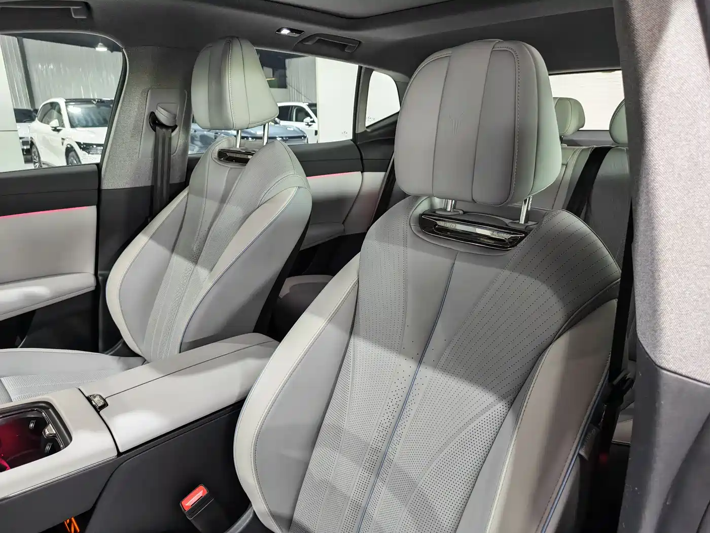 Voyah Auto Voyah Zhiyin 2024 Long Range Smart Edition фото 5