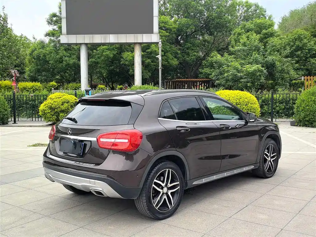Mercedes-Benz GLA 2016 GLA 200 Fashion фото 4
