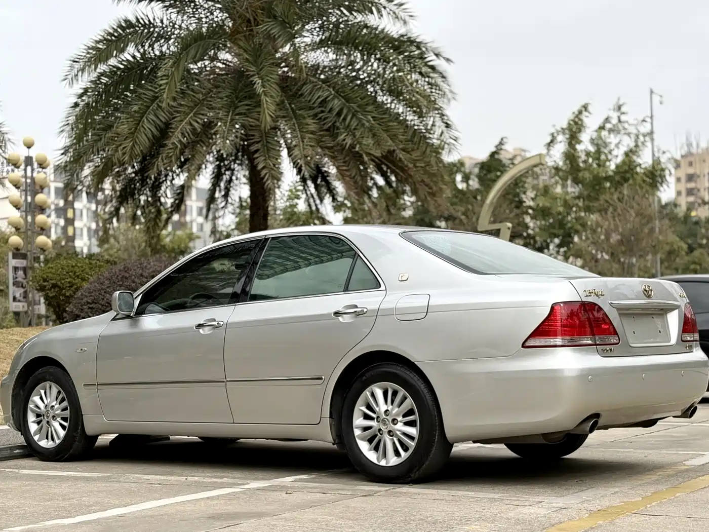 Toyota Crown 2009 2.5L Royal Special Enhanced Edition фото 13