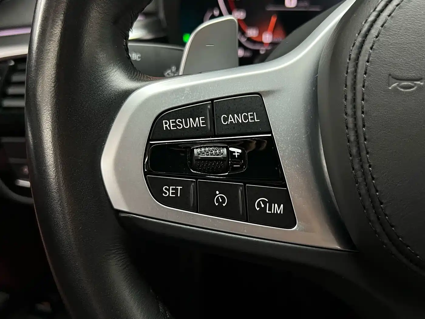 BMW 5 Series 2021 530Li Premium M Sport Package фото 23