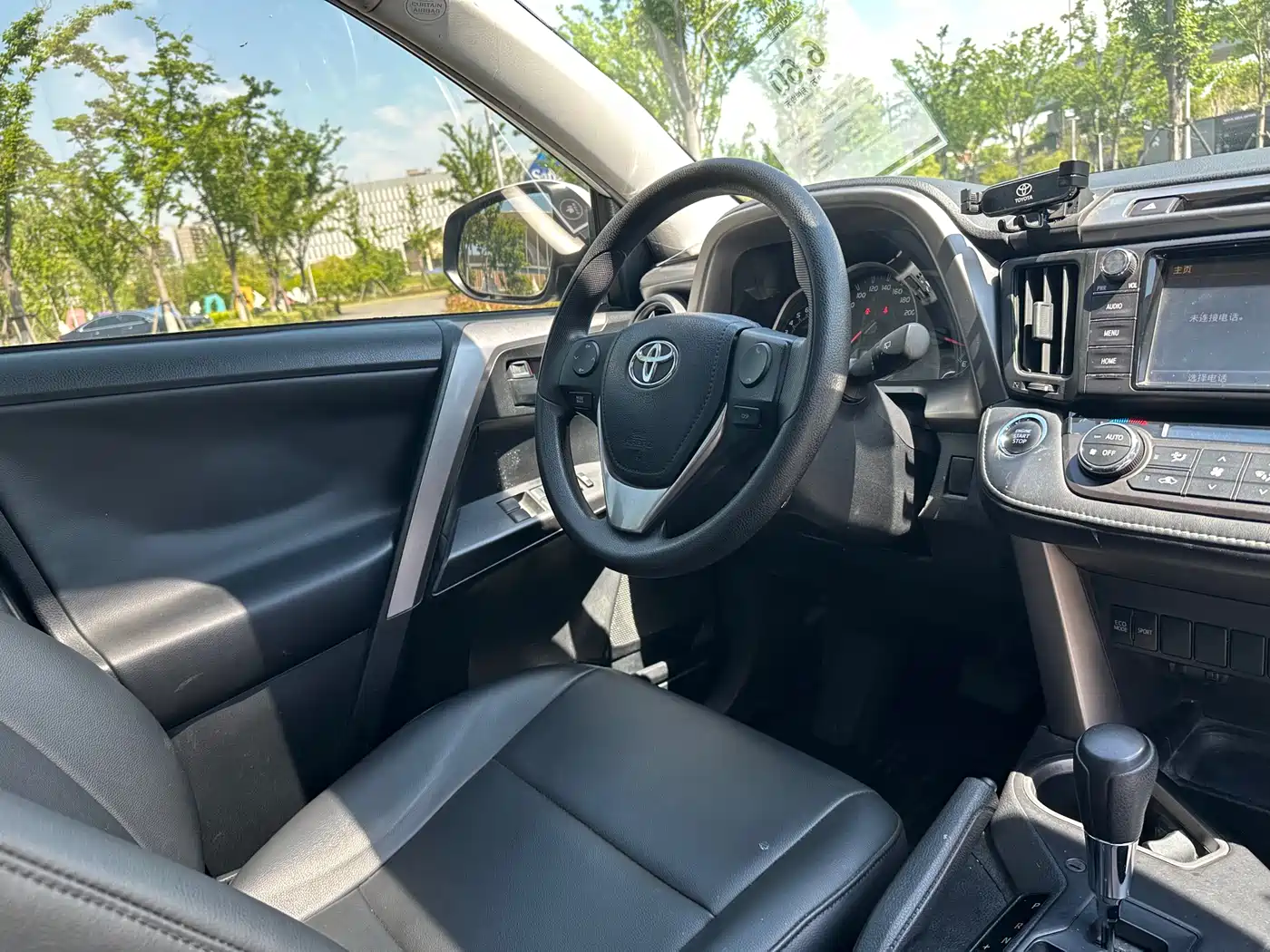 Toyota RAV4 Rongfang 2016 2.0L CVT 2WD Trend (China V) фото 11
