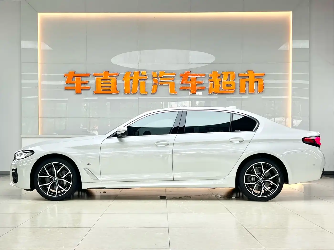 BMW 5 Series 2021 530Li Premium M Sport Package фото 4