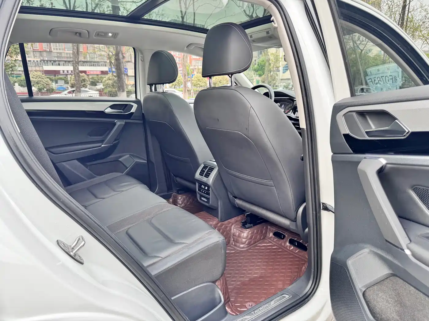Volkswagen Tayron 2022 280TSI 2WD Luxury Smart Connect Edition фото 8