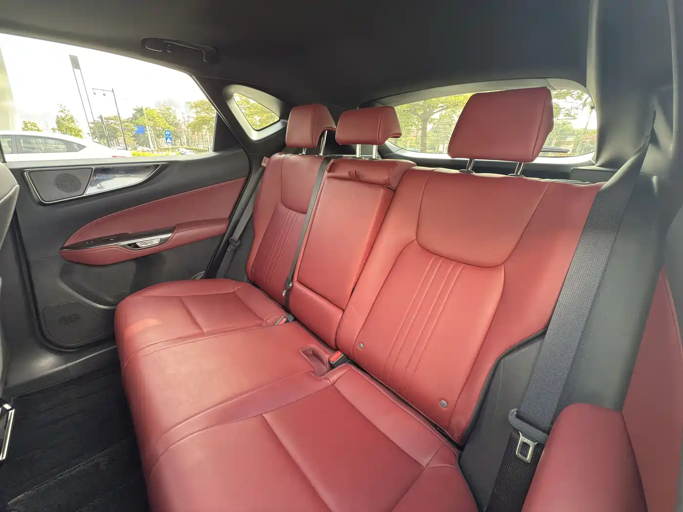 Lexus NX 2022 260 FWD Joy Creation Edition фото 11