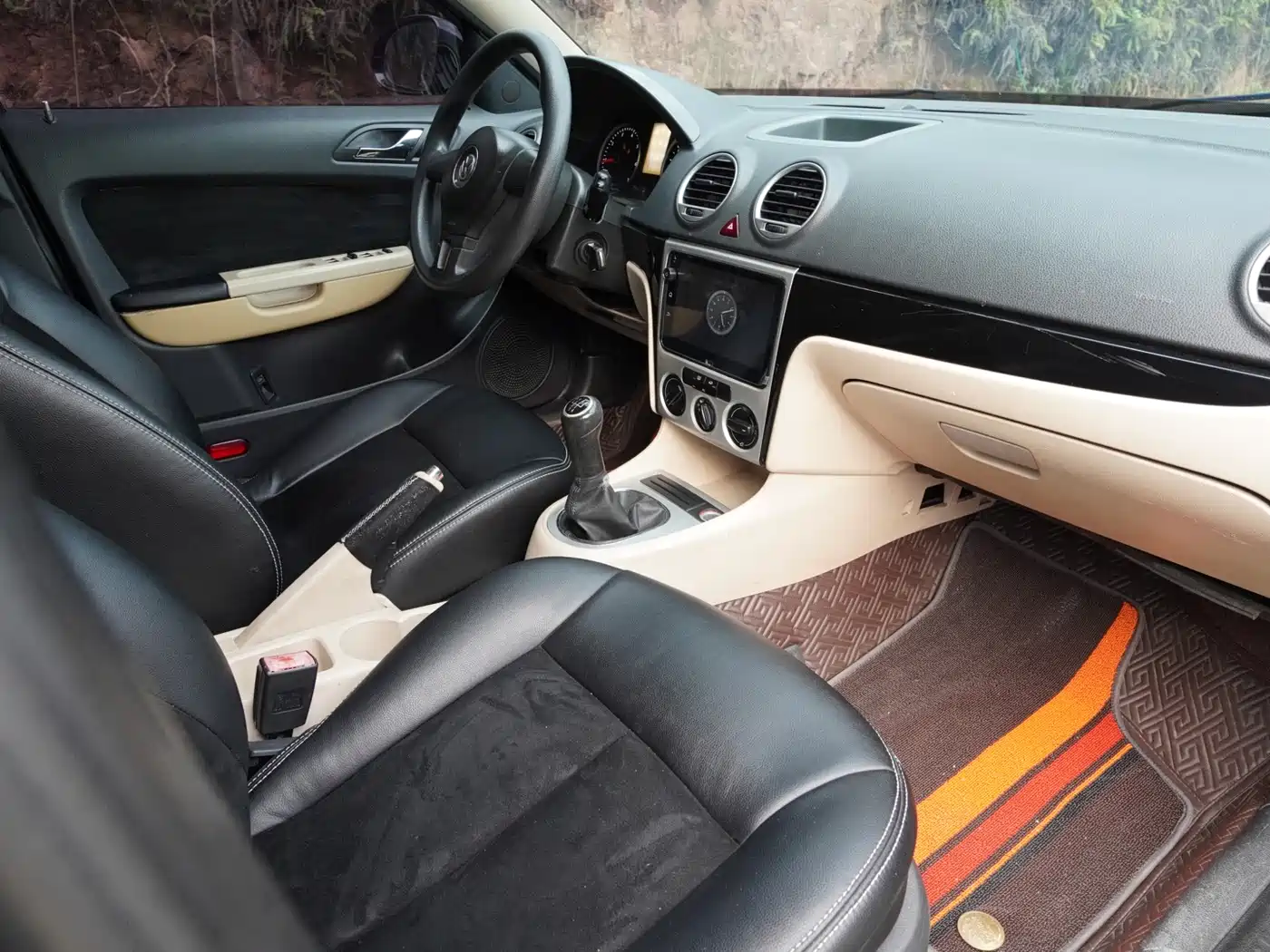 Volkswagen Lavida 2013 1.6L Manual Trend Edition фото 12