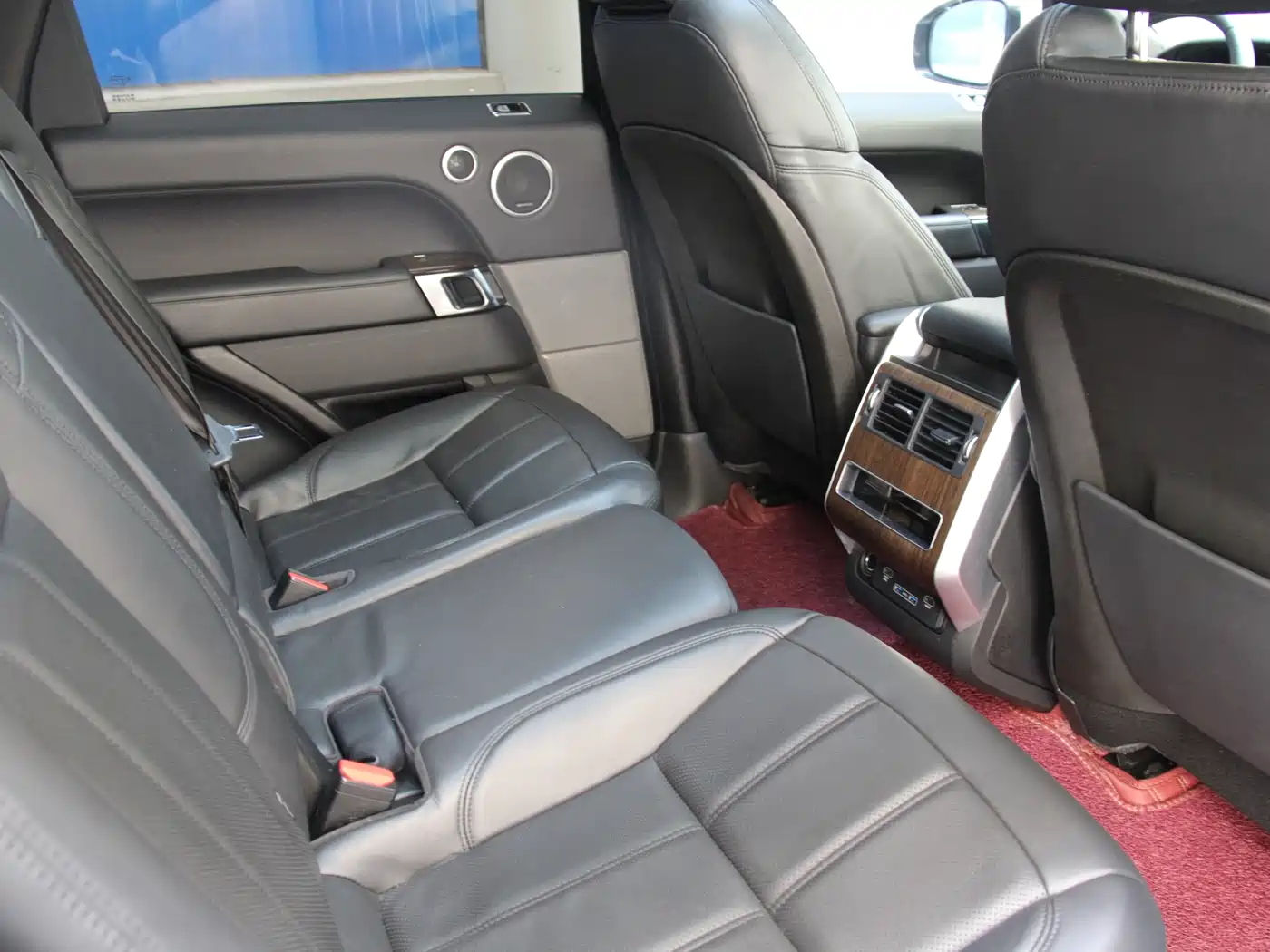 Land Rover Range Rover Sport PHEV 2018 Model P400e фото 17