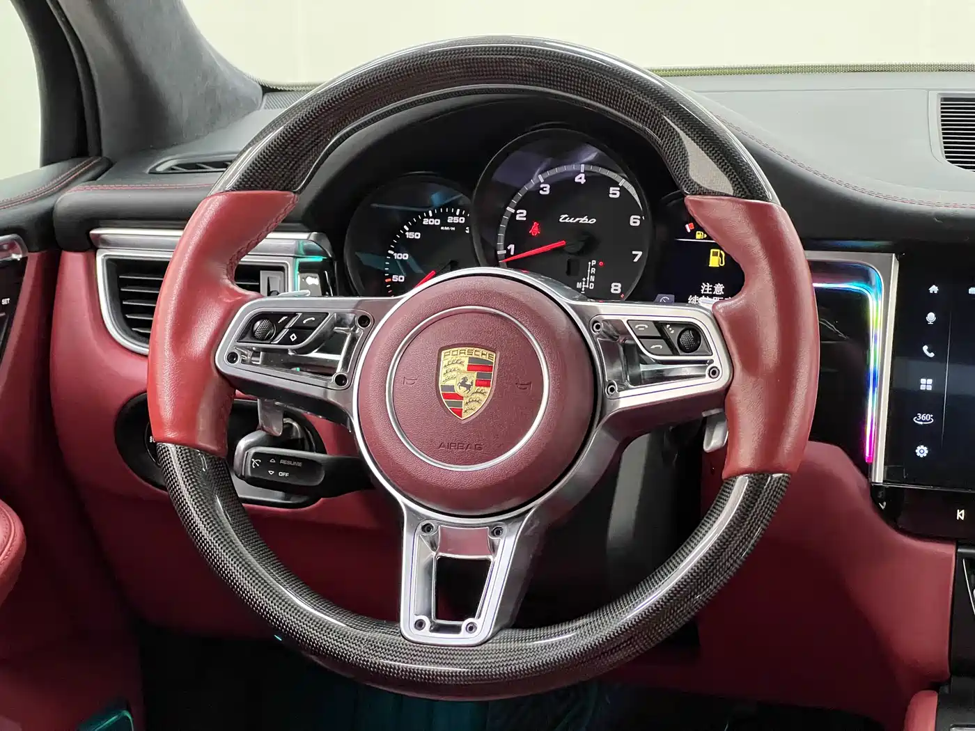 Porsche Macan 2014 Macan Turbo 3.6T фото 27
