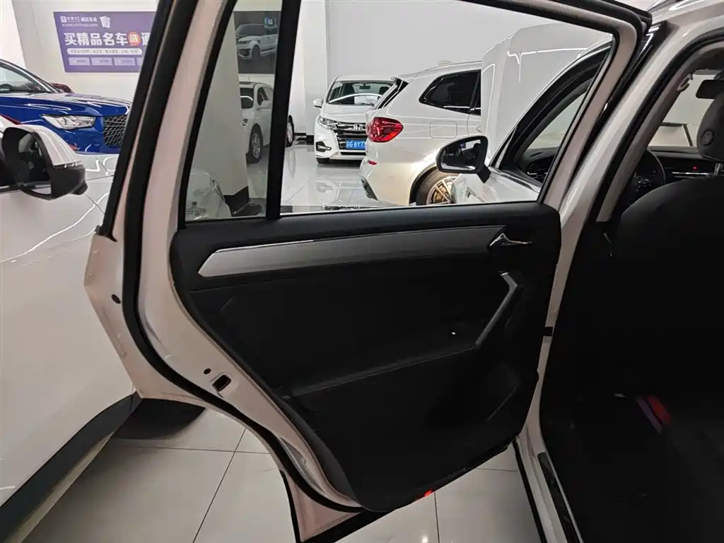 Volkswagen Tiguan L 2019 Facelift 330TSI Auto 2WD Panorama Comfort China VI фото 29