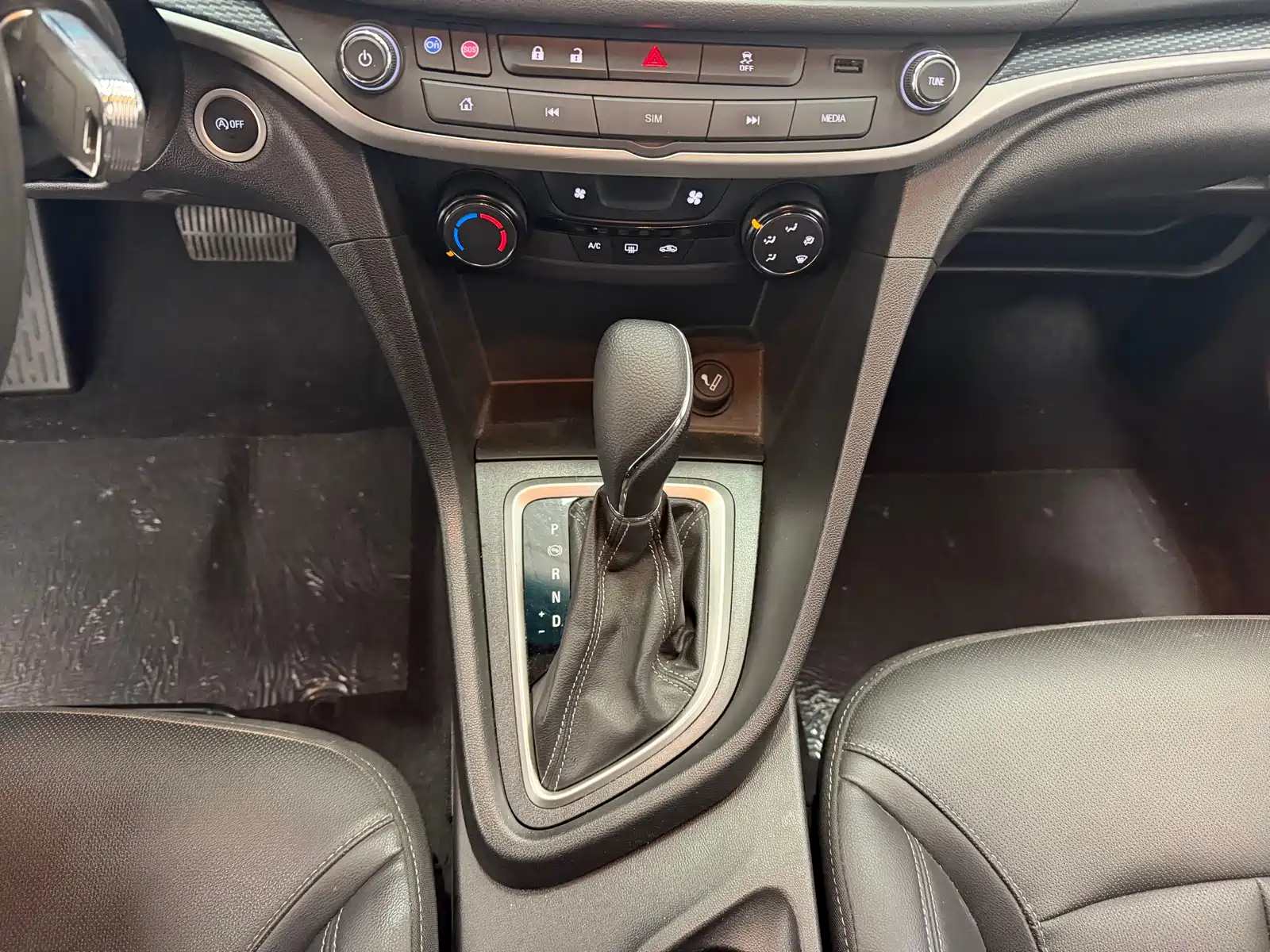 Фото 10 - Buick Excelle