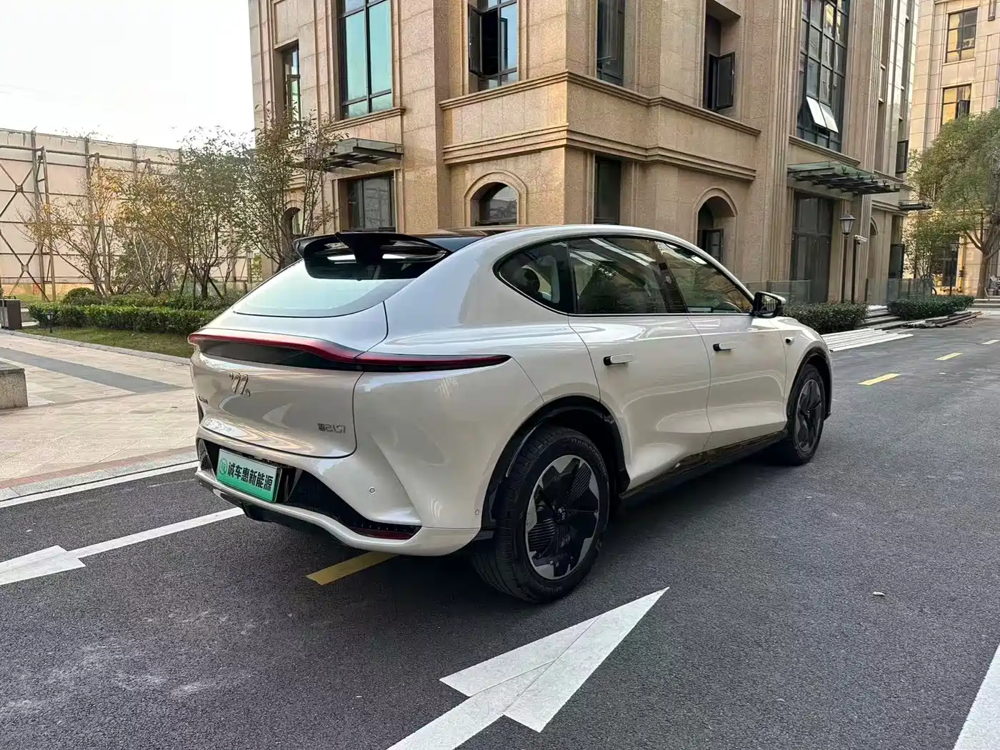 ZHIJI AUTOMOBILE ZHIJI LS7