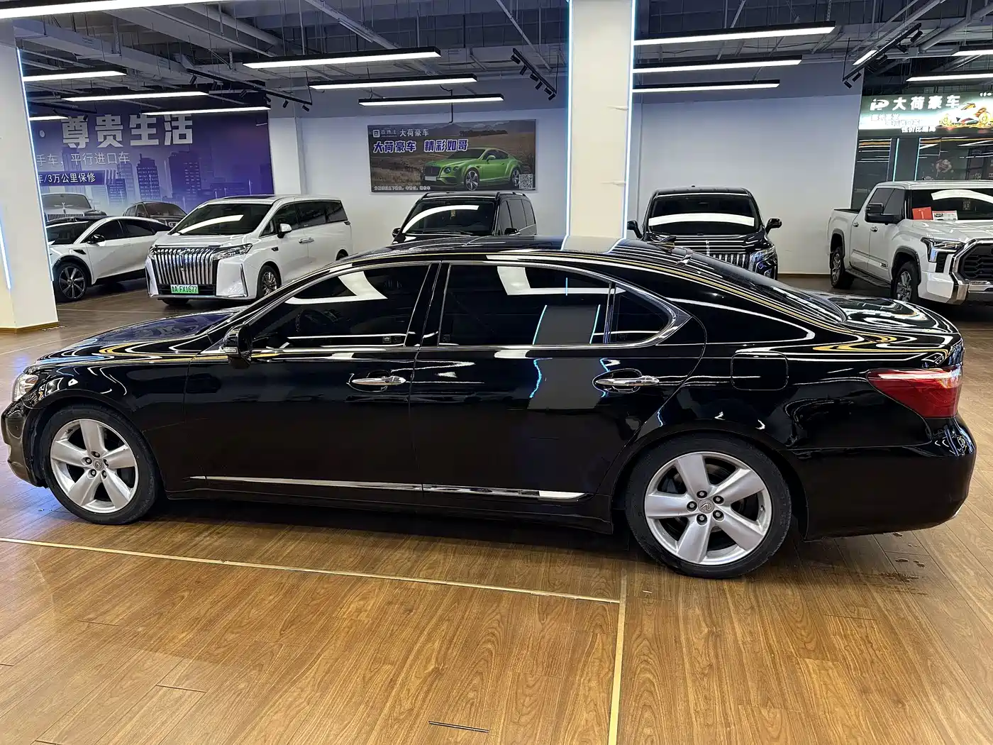 Lexus LS 2010 460L Luxury Edition фото 7