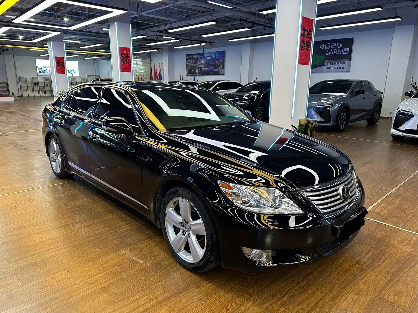 Lexus LS 2010 460L Luxury Edition фото 3