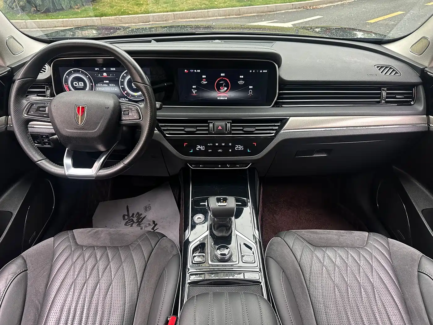 Hongqi HS5 2022 Facelift 2.0T Smart Flag Enjoyment Edition фото 8
