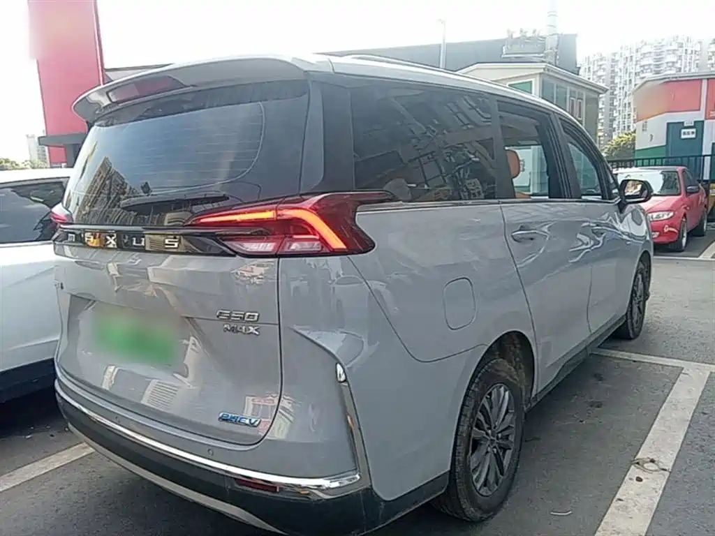 Фото 7 - Maxus Maxus G50 PHEV