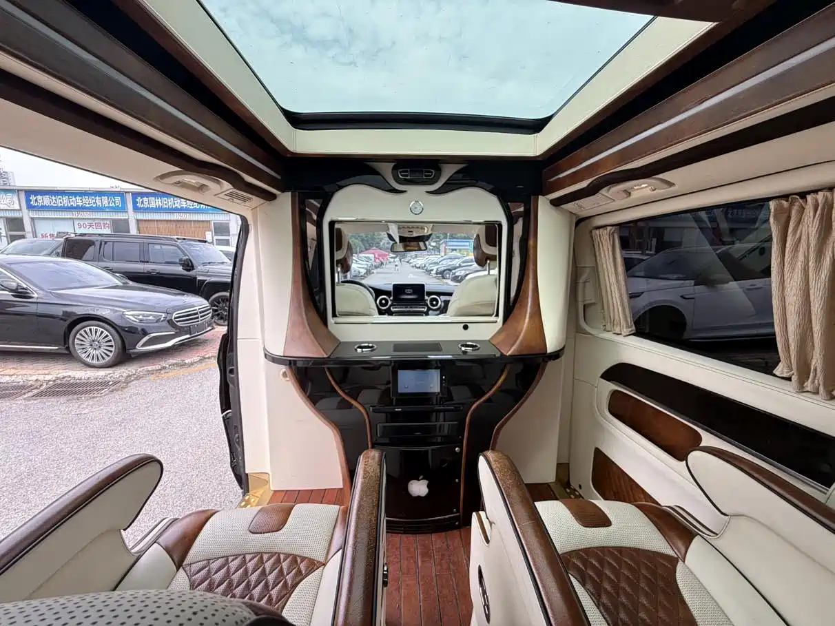 MERCEDES-BENZ V CLASS