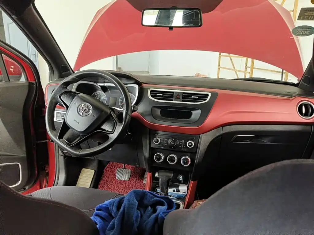 Zhonghua V3 2015 2015 1.5L Automatic Comfort Model
