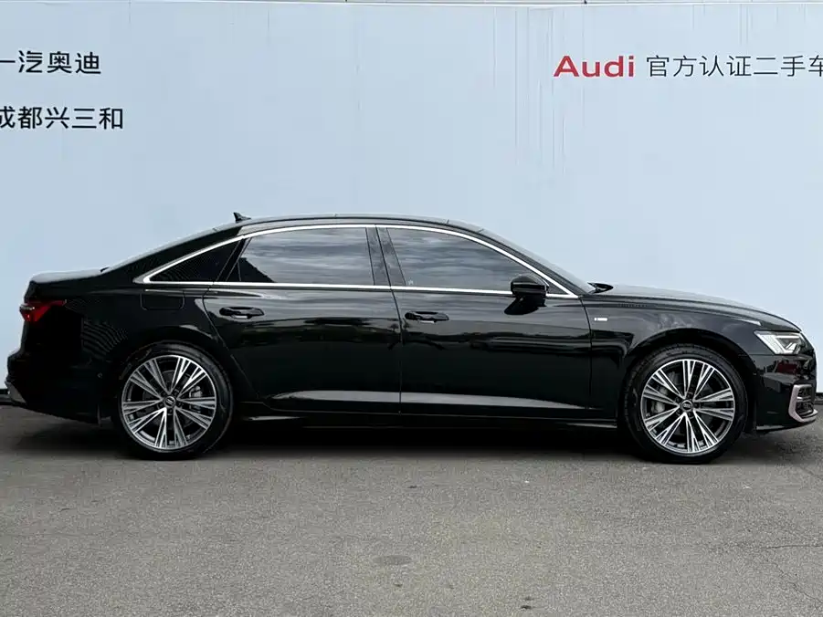 Audi A6L 2024 55 TFSI quattro Exclusive Dynamic фото 3