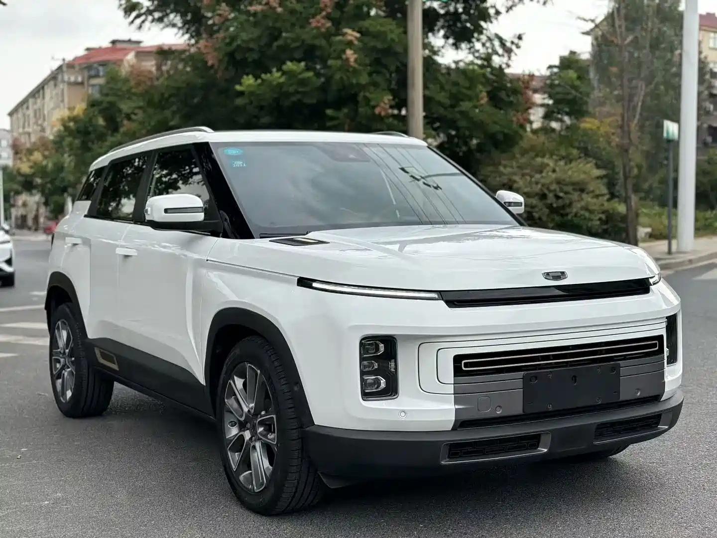 Фото 3 - Geely ICON