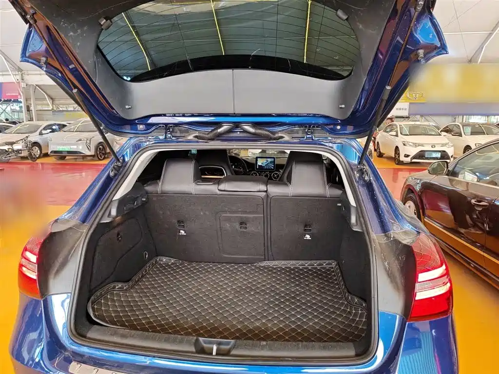 Mercedes-Benz GLA 2018 GLA 200 Dynamic фото 9