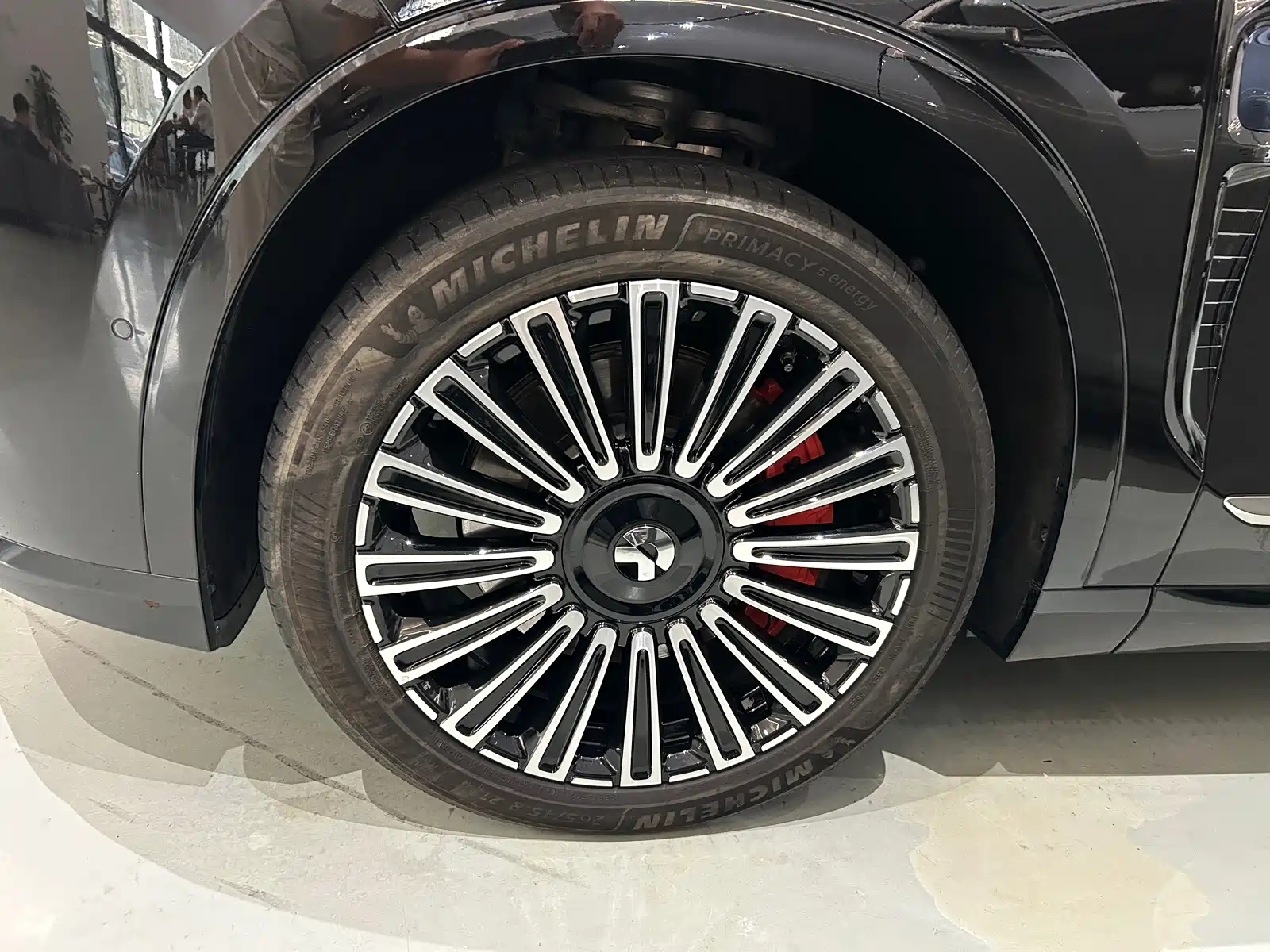 Фото 3 - NIO ES8
