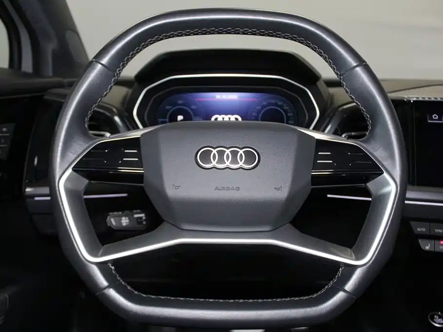 Audi Q4 e-tron 2025 2024 40 e-tron Creation Edition