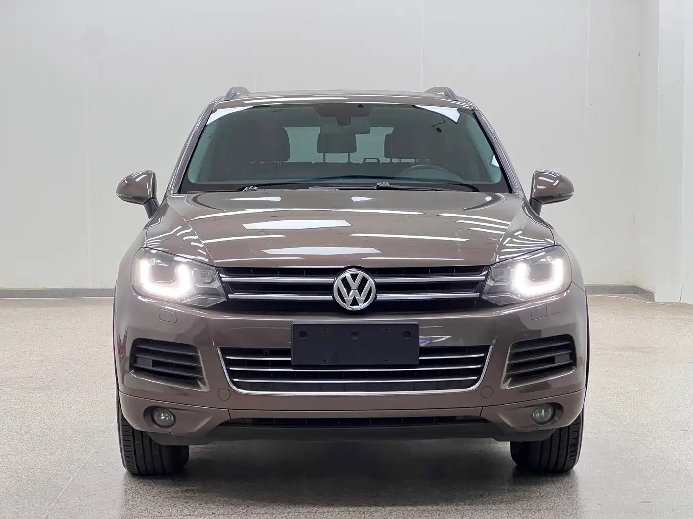 Volkswagen Touareg 2013 2011 3.0TSI Standard