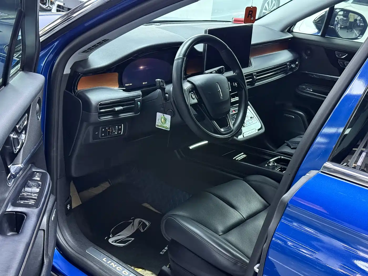 LINCOLN ADVENTURER