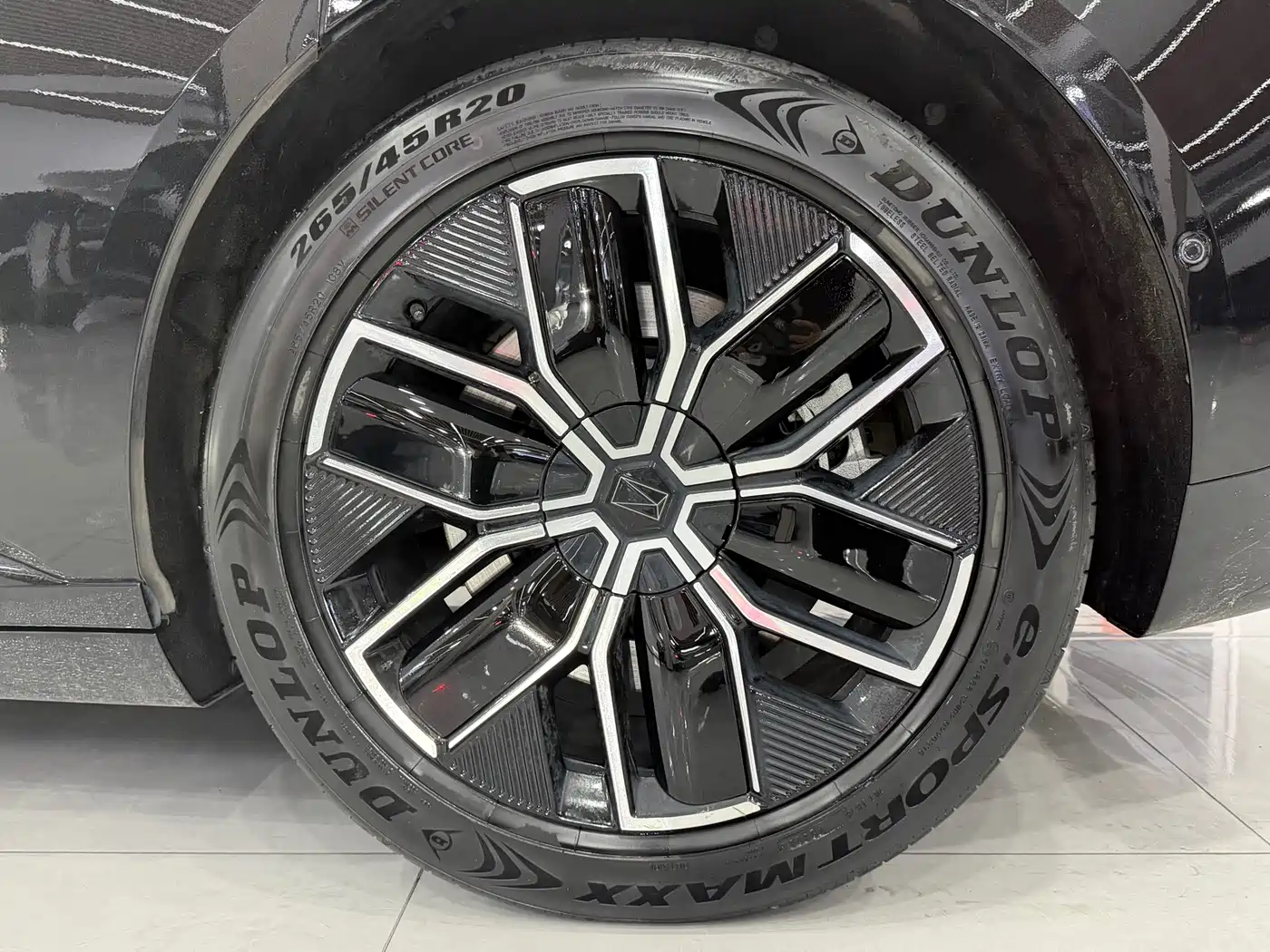 Avatr 12 2025 Max Extended Range Edition фото 9