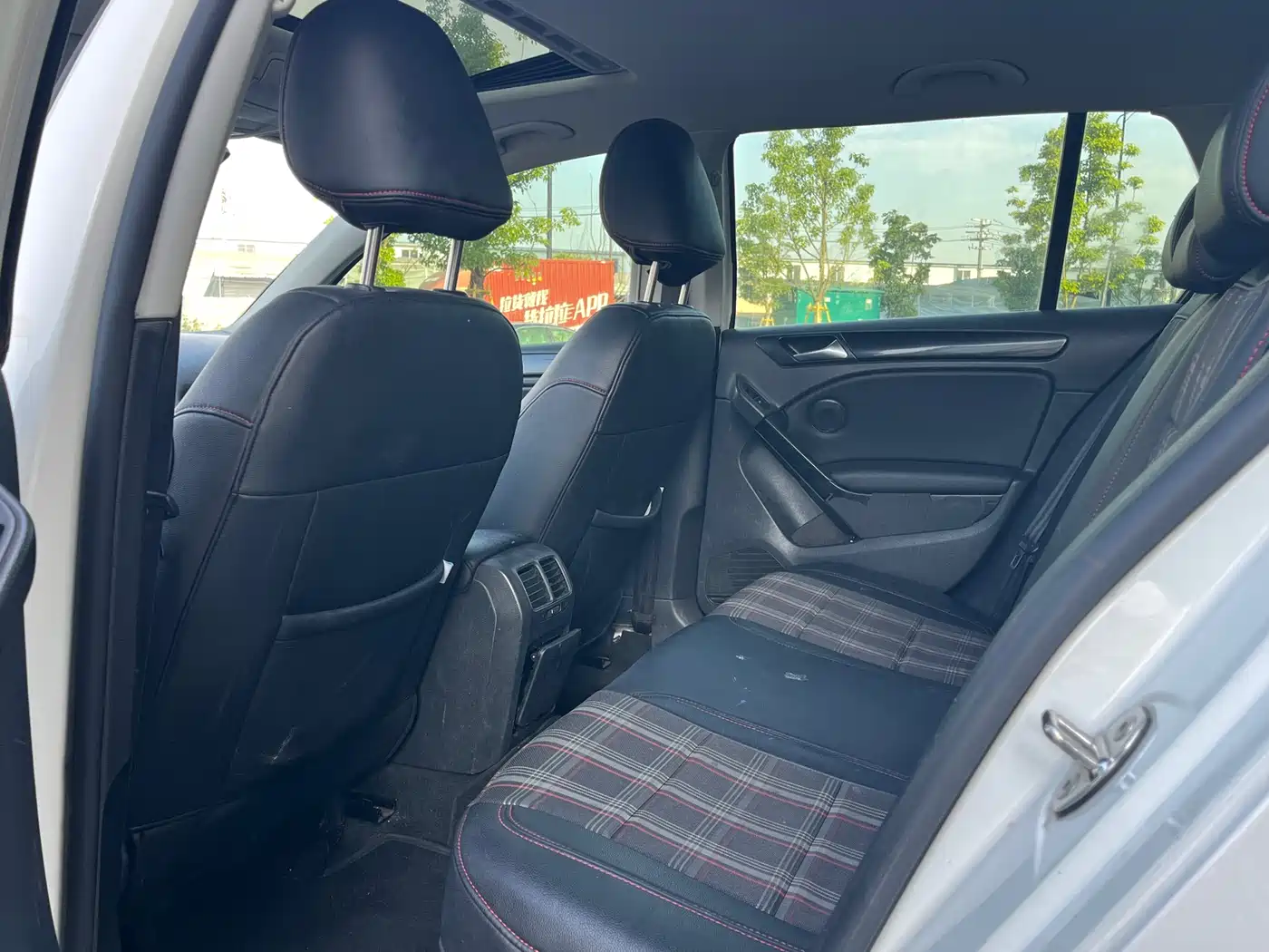 Volkswagen Golf 2012 1.4TSI Automatic Comfort фото 11