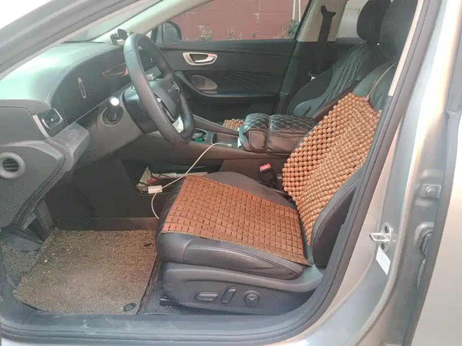 Фото 9 - Roewe D7