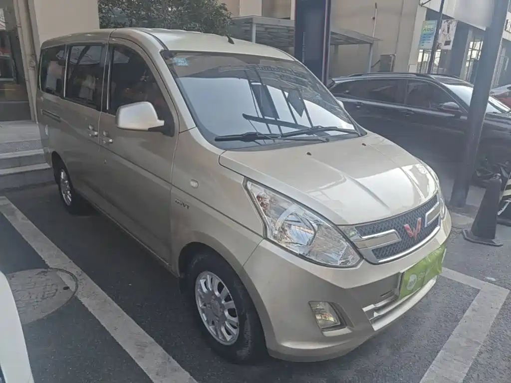 Wuling Motors Wuling Rongguang V 2017 2016 1.5L Standard