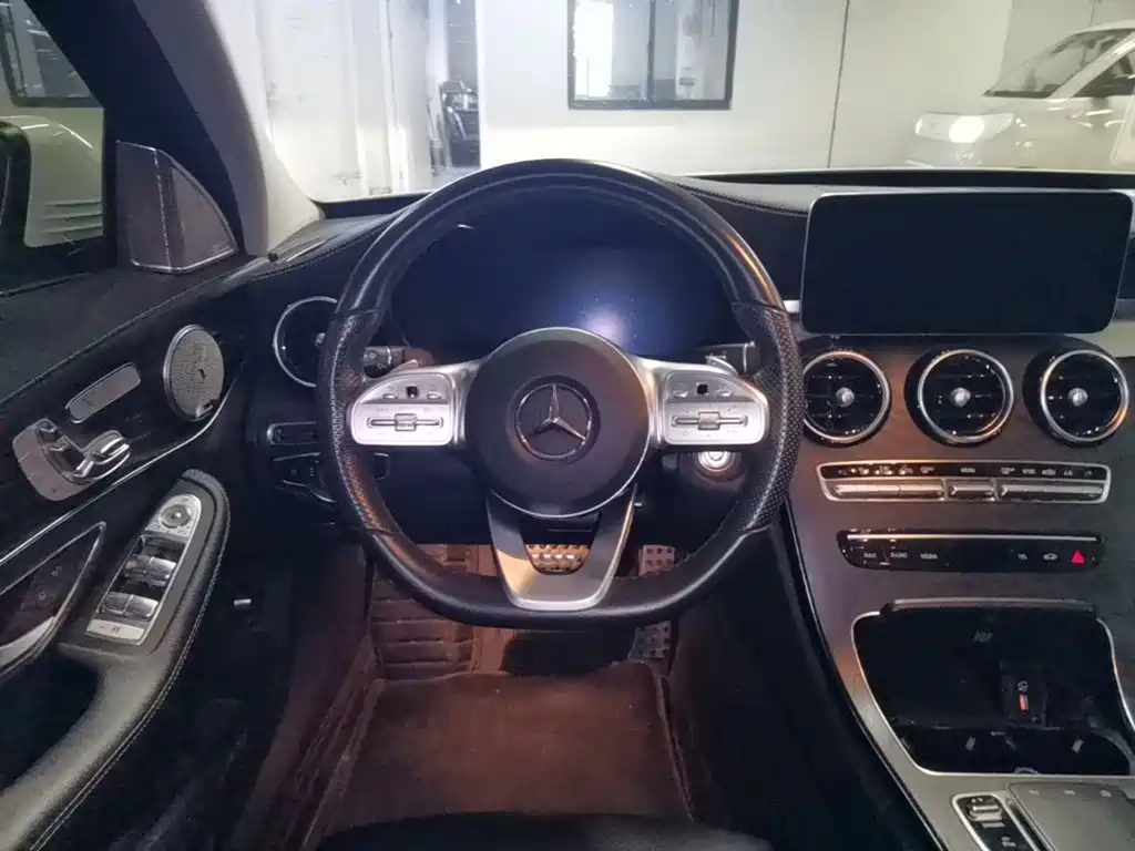 MERCEDES-BENZ CLASS C