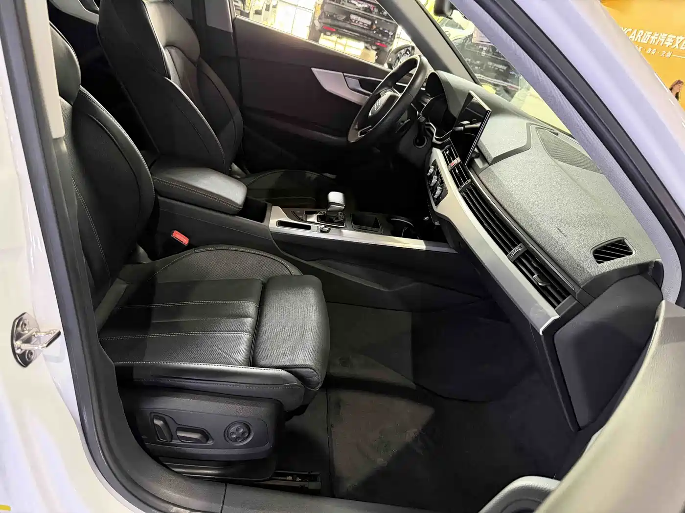 Audi A4L 2023 40 TFSI Fashion Dynamic фото 11