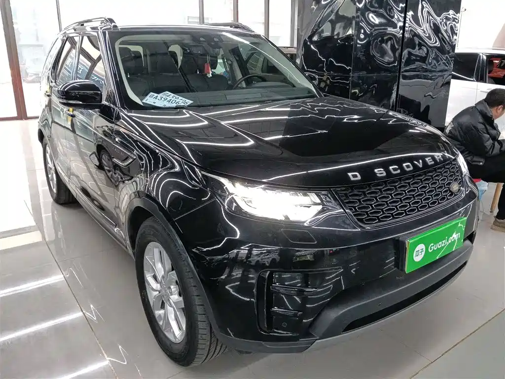 Land Rover Discovery 2018 3.0 SC V6 SE фото 4