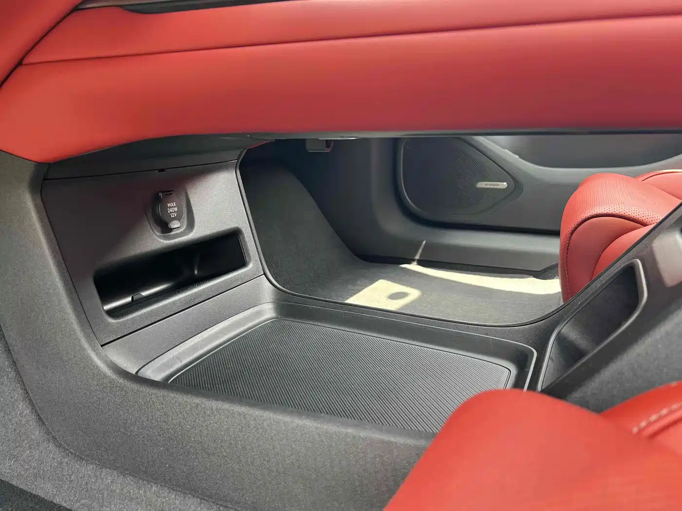 Xiaomi Auto Xiaomi SU7 2024 AWD Extended Range Advanced Smart Driving Max Edition фото 13