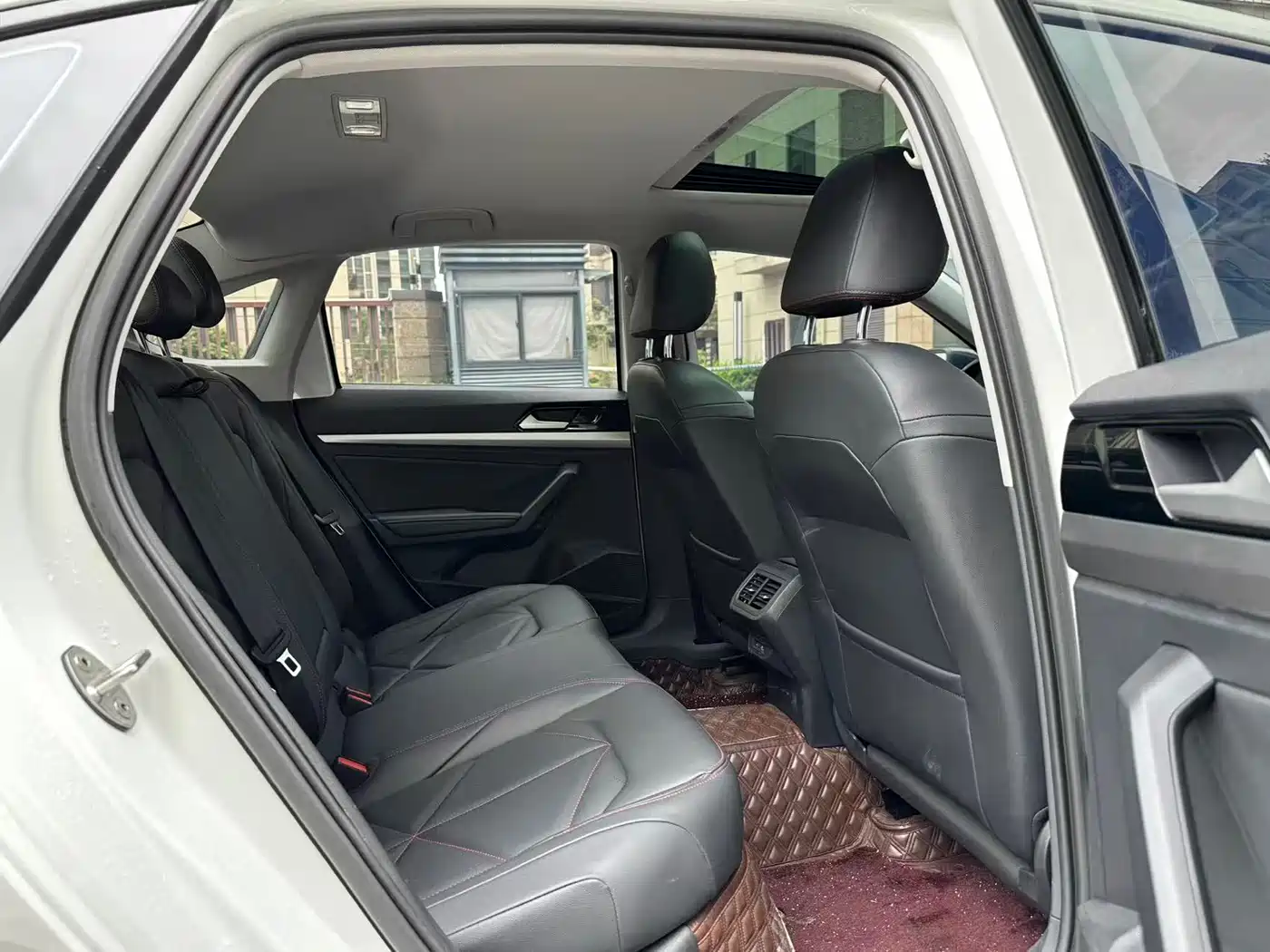 Volkswagen Lavida 2023 Model 280TSI DSG Starlight Eternal Edition фото 12