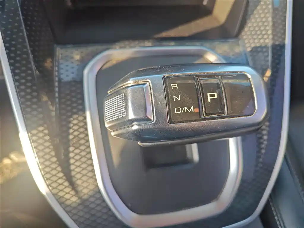 Haval M6 2021 PLUS 1.5T DCT Luxury Smart Connect фото 6