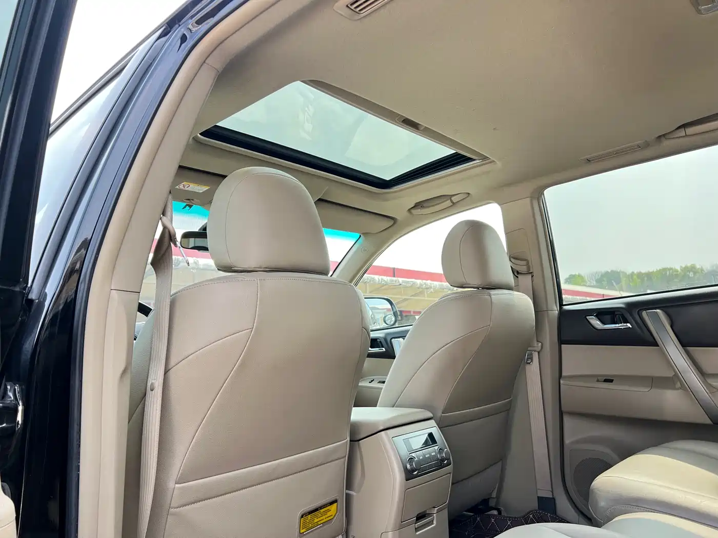 Toyota Highlander 2011 2.7L 2WD 7-seat Luxury Navigation фото 9
